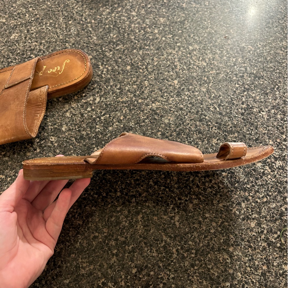 Free People Tan Leather Sandals - Picture 5 of 13